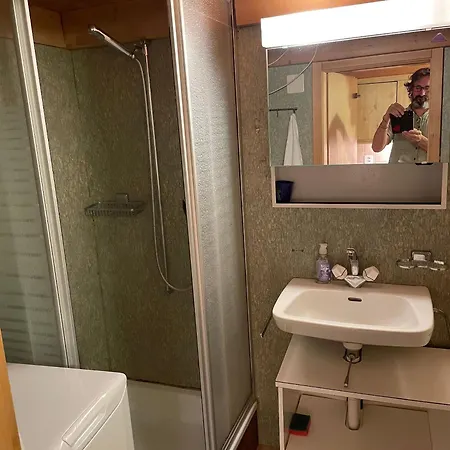 Lakeview Chalet, Drligen * Därligen